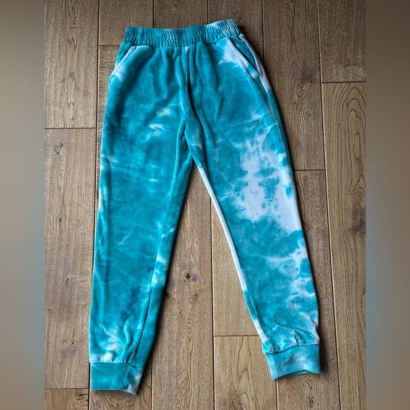 Btween Velour Tie Dye Marching Set size 7 - Picture 7 of 11